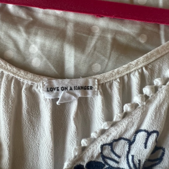 WHITE & BLUE FLORAL TANK TOP/BLOUSE - Picture 2 of 3